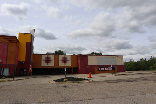 Lansing Mall Cinema - May 22 2022 (newer photo)
